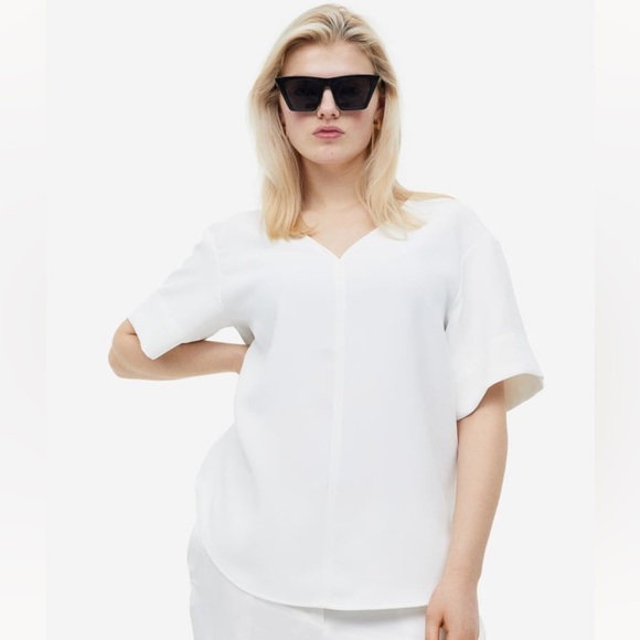 H&M V-neck Top - Picture 2 of 5